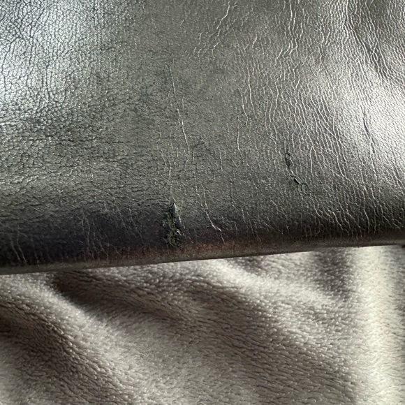 Black Clutch with Chain Detail - Picture 3 of 10